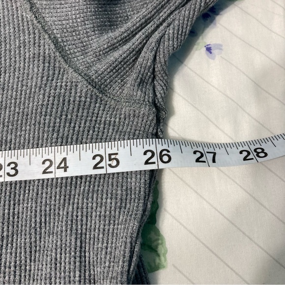 Uniqlo Waffle Knit Long Sleeve Thermal Henley Shirt Gray Men's Sz XL - Picture 6 of 7